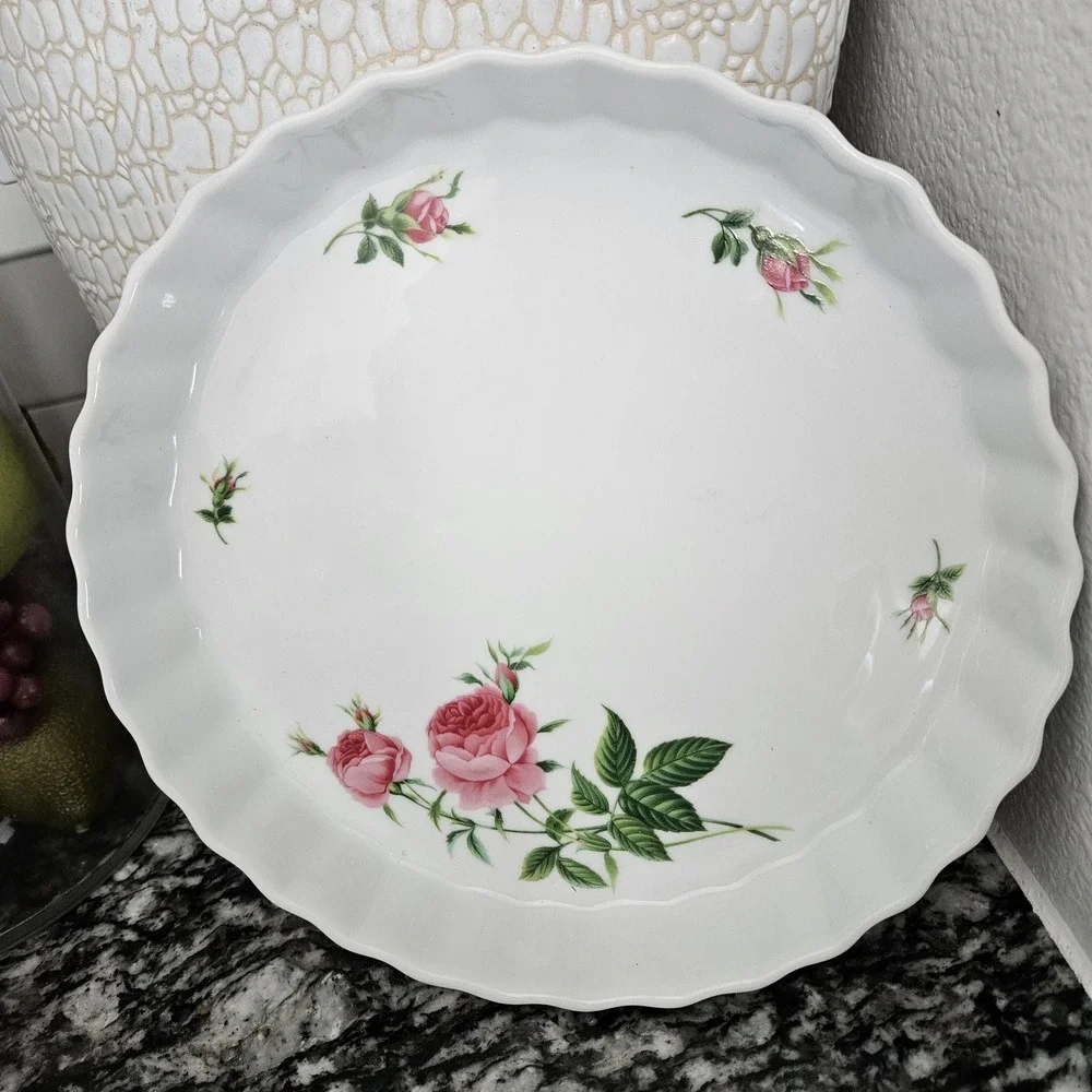 Christineholm Porcelain Rose Pattern Quiche, Tart, Pie Plate Baking Dish